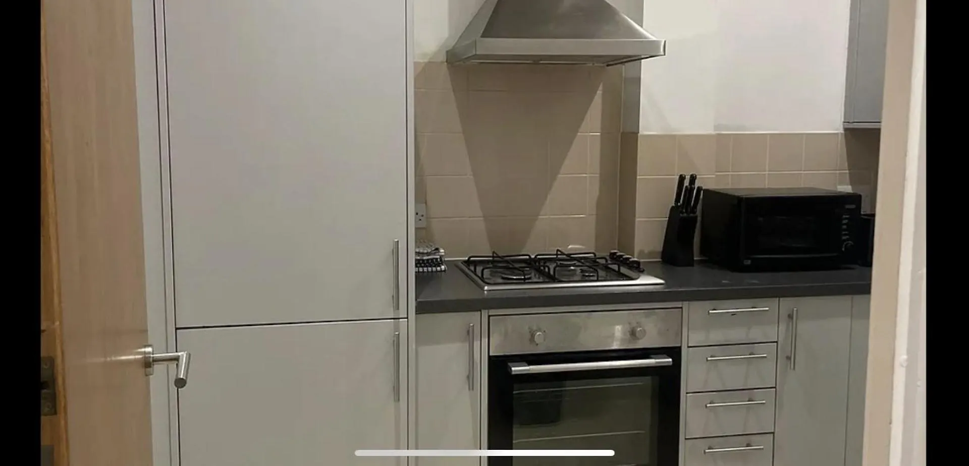 Central House 1 Minute Away From Train Station Barking  Storbritannien